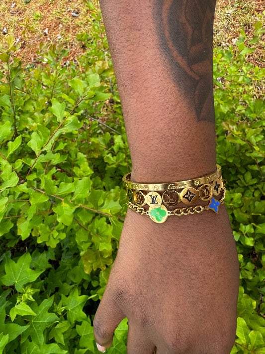 Gold Cartier bangle (1 piece)