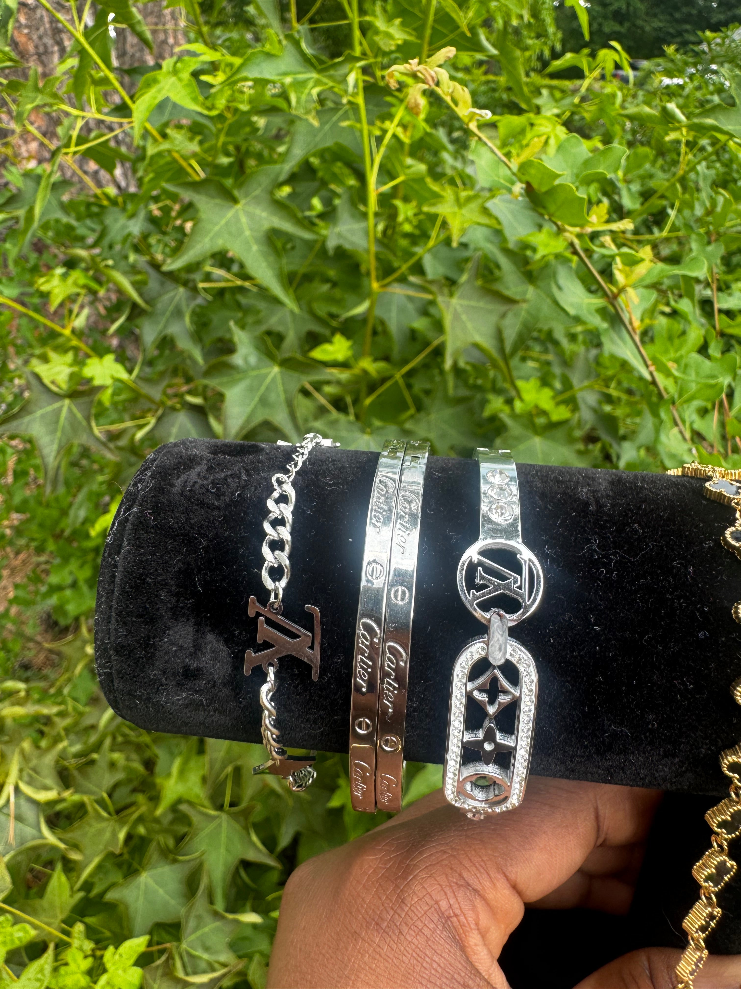 SILVER LV bangle